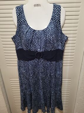Perceptions Navy and White Sleeveless Scoop Neck Dress